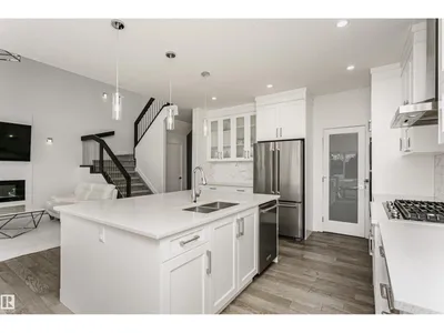 9107 181 AV NW photo 22