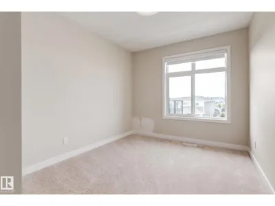 #11 16231 19 AV SW photo 20