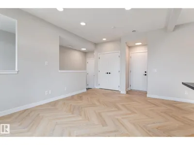 #11 16231 19 AV SW photo 25