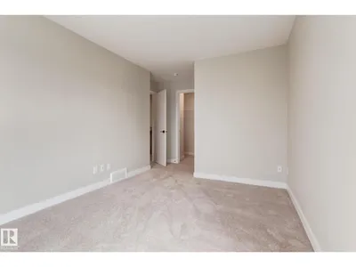 #11 16231 19 AV SW photo 27