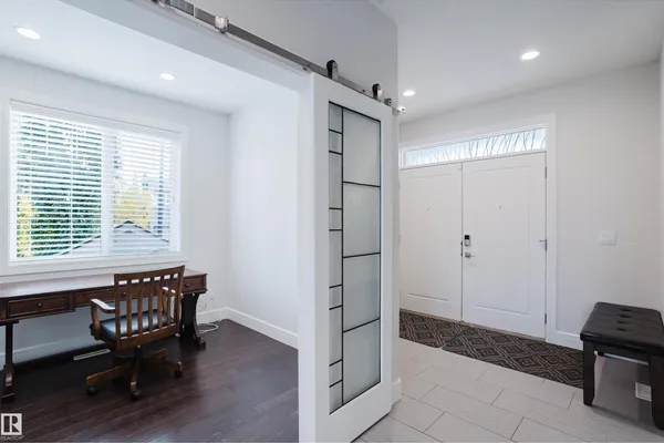 1 EASTVIEW ST photo 3