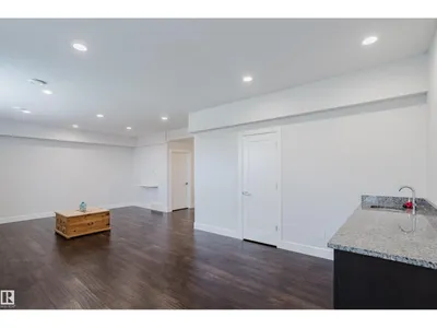 1 EASTVIEW ST photo 58