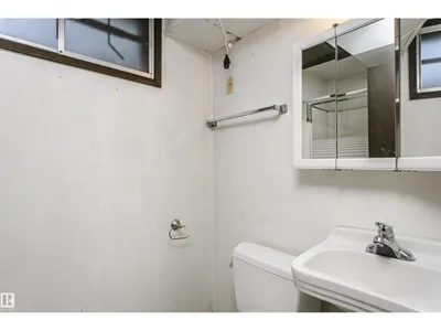 11440 44A AV NW photo 26