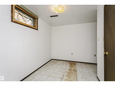 11440 44A AV NW photo 28