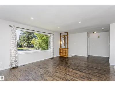 11440 44A AV NW photo 5