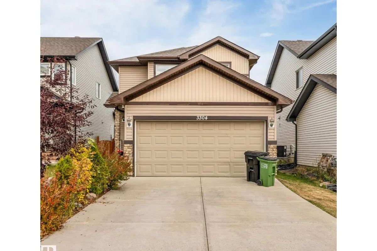 3304 13 AV NW exterior