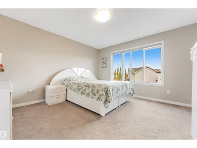 3304 13 AV NW photo 28