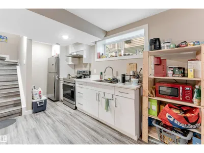 3304 13 AV NW photo 35