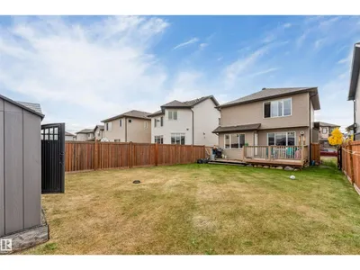3304 13 AV NW photo 4