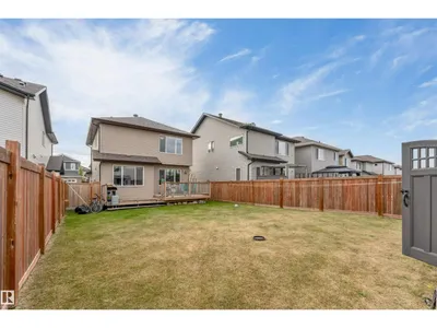 3304 13 AV NW photo 5