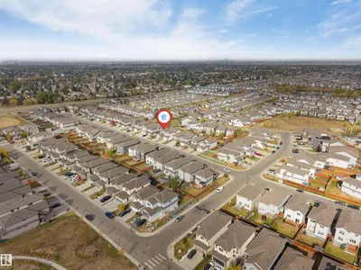 3304 13 AV NW photo 8