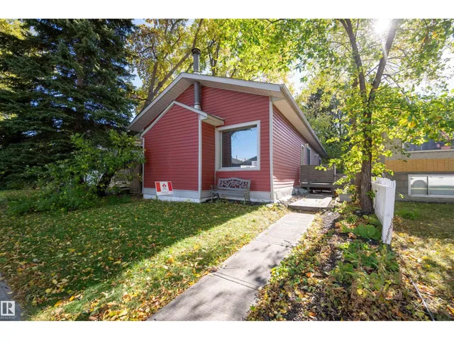 9851 85 AV NW, Edmonton