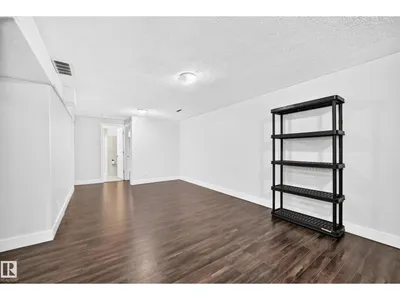 2112 36 ST NW photo 20