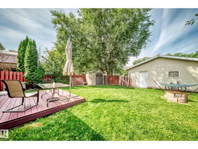 2112 36 ST NW photo 34