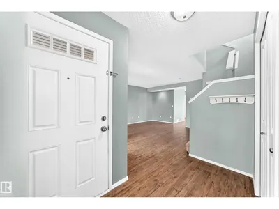 8 SPRUCE VILLAGE WY photo 25