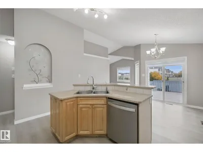 3316 26 ST NW photo 12