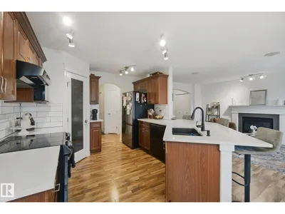 4113 158 AV NW photo 12