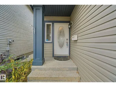 4113 158 AV NW photo 4