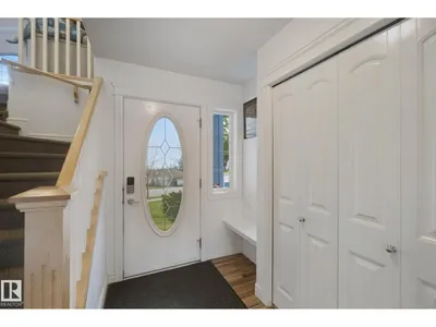 4113 158 AV NW photo 5