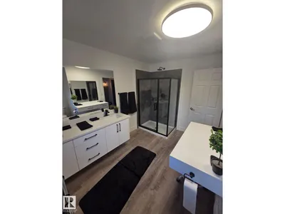10656 93 ST NW photo 32