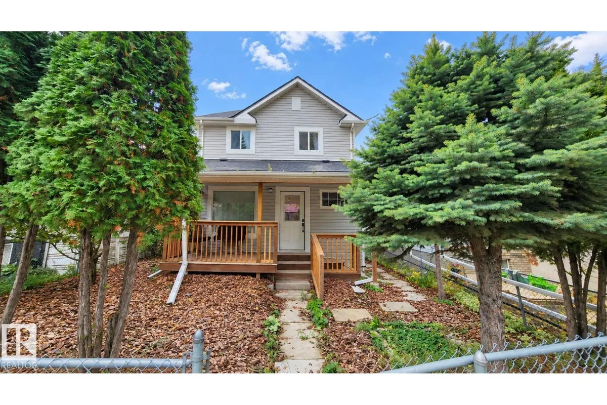 10656 93 ST NW exterior
