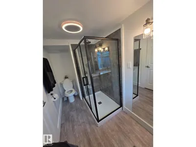 10656 93 ST NW photo 31
