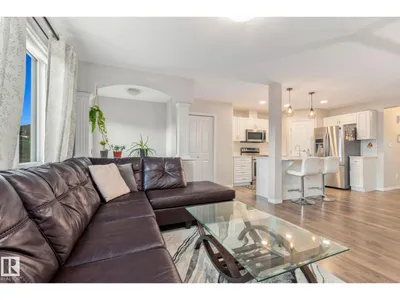 2214 54 ST SW SW photo 17