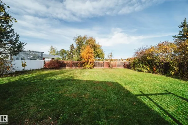 11720 158 AV NW photo 3