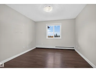 #401 14808 125 ST NW photo 9