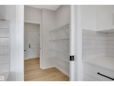 5441 Hawthorn RU SW photo 15