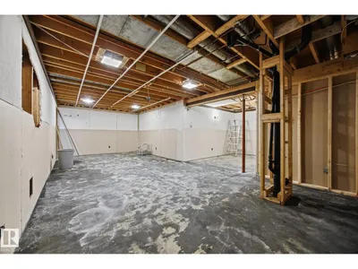 14612 117A ST NW photo 45