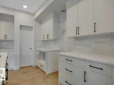 690 Bank DR photo 11