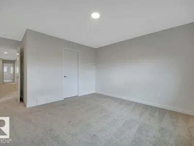 690 Bank DR photo 39