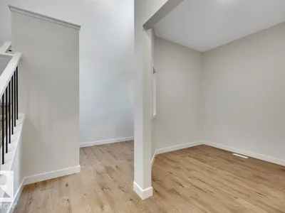 690 Bank DR photo 22
