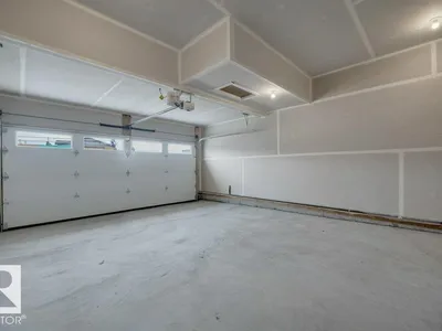 690 Bank DR photo 31