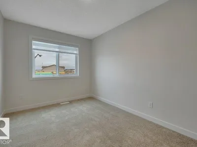 690 Bank DR photo 47