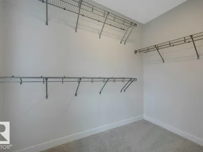 18647 19 AV NW photo 37