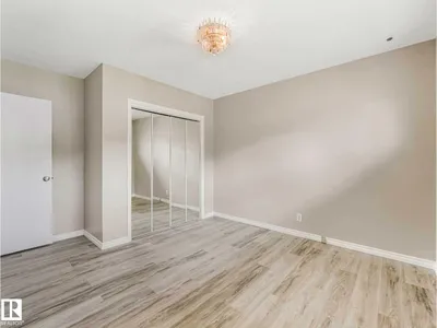 15916 88B AV NW photo 24