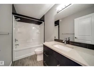 15927 13 AV SW photo 39