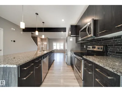 15927 13 AV SW photo 17