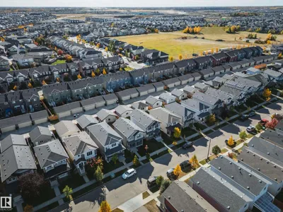 15927 13 AV SW photo 52