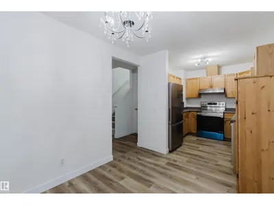 #85 10909 106 ST NW photo 15