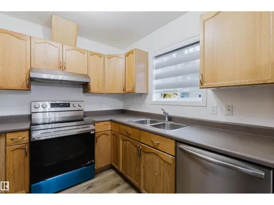 #85 10909 106 ST NW photo 17