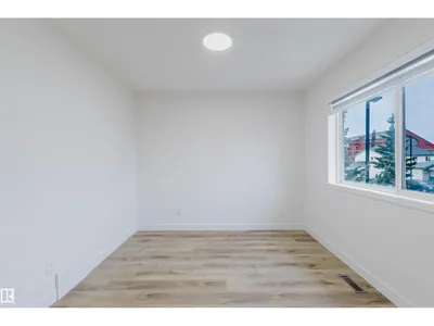 #85 10909 106 ST NW photo 27