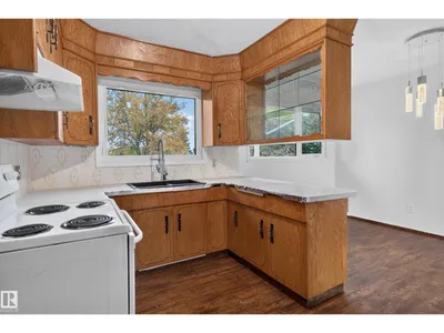 5504 105 AV NW photo 26