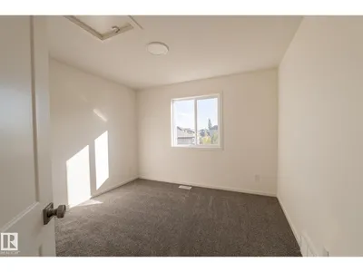 7694 174A AV NW photo 32