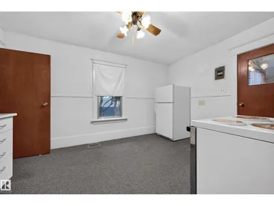 12736 116 ST NW photo 34