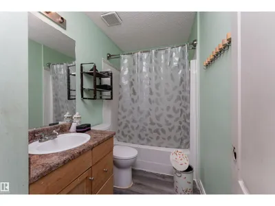 8910 7 AV SW photo 22