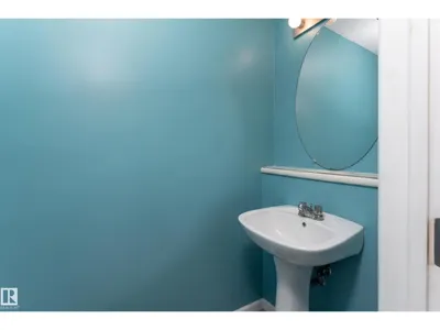 8910 7 AV SW photo 32