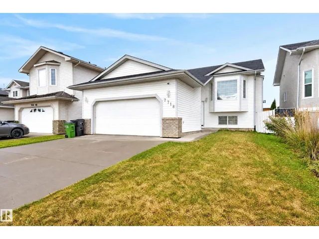 7718 166A AV NW, Edmonton